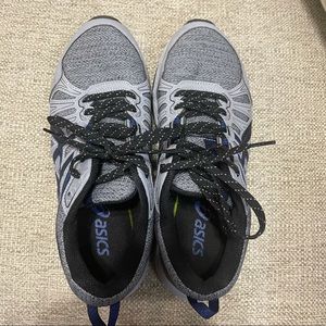 Men oasis’s  gel venture running shoes Size 8 1/2